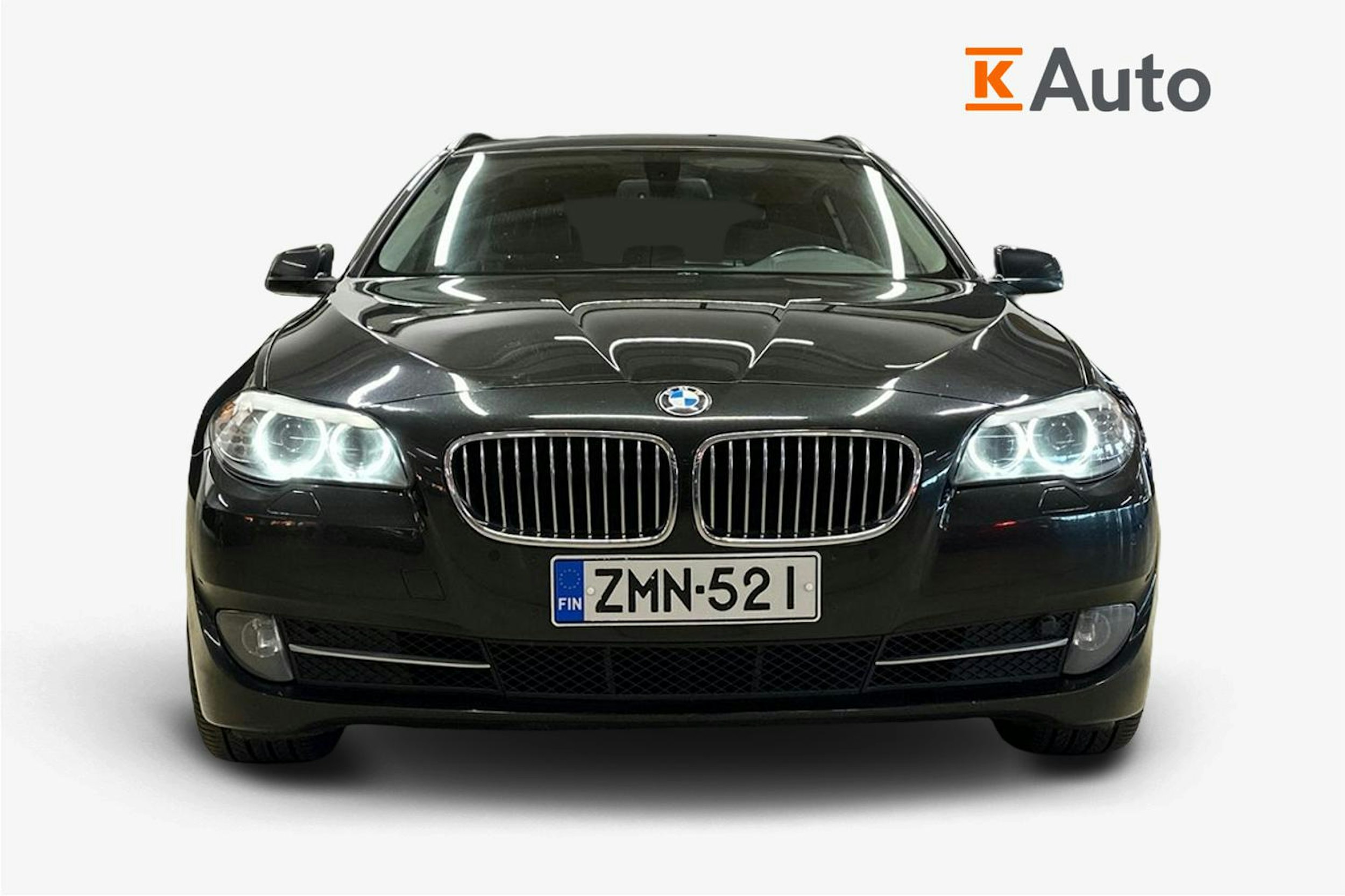 musta BMW 530 2013 kuva 5.