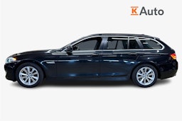 musta BMW 530 2013 kuva 6.