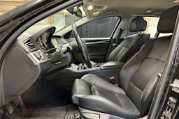 musta BMW 530 2013 kuva 17.