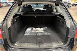 musta BMW 530 2013 kuva 28.