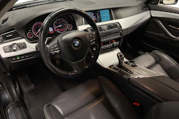 ruskea (beige) BMW 530 2014 kuva 8.