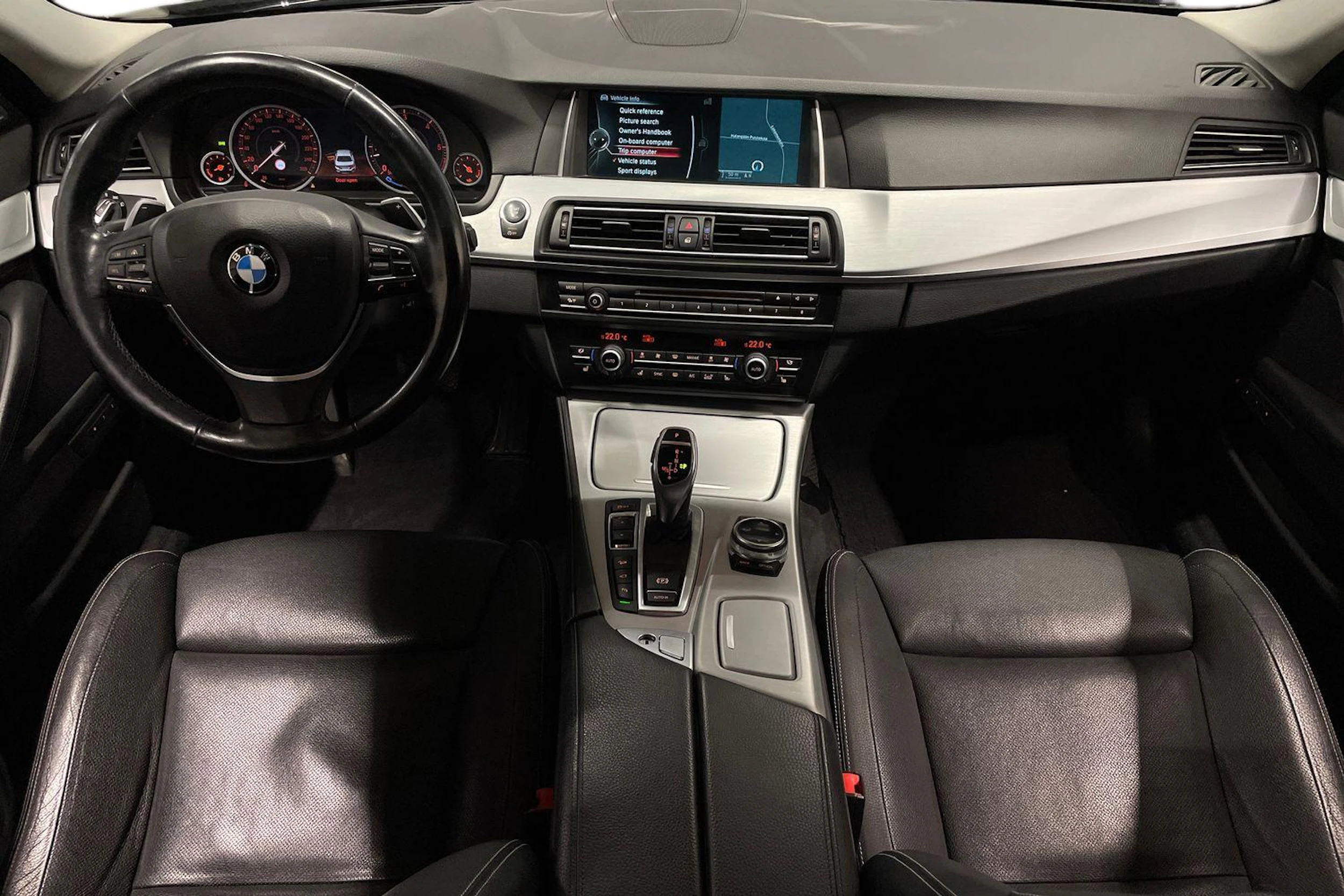 ruskea (beige) BMW 530 2014 kuva 9.