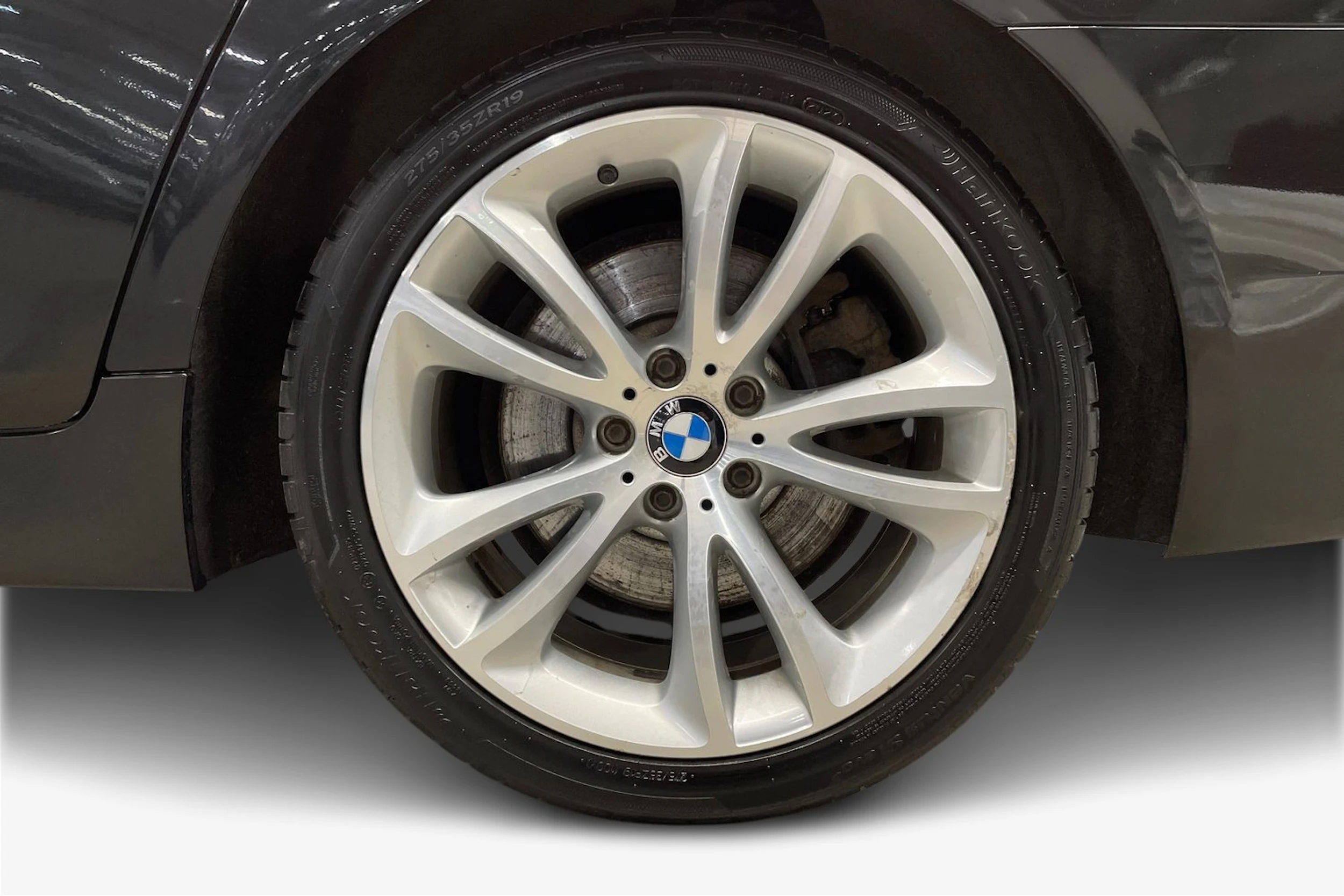 ruskea (beige) BMW 530 2014 kuva 12.