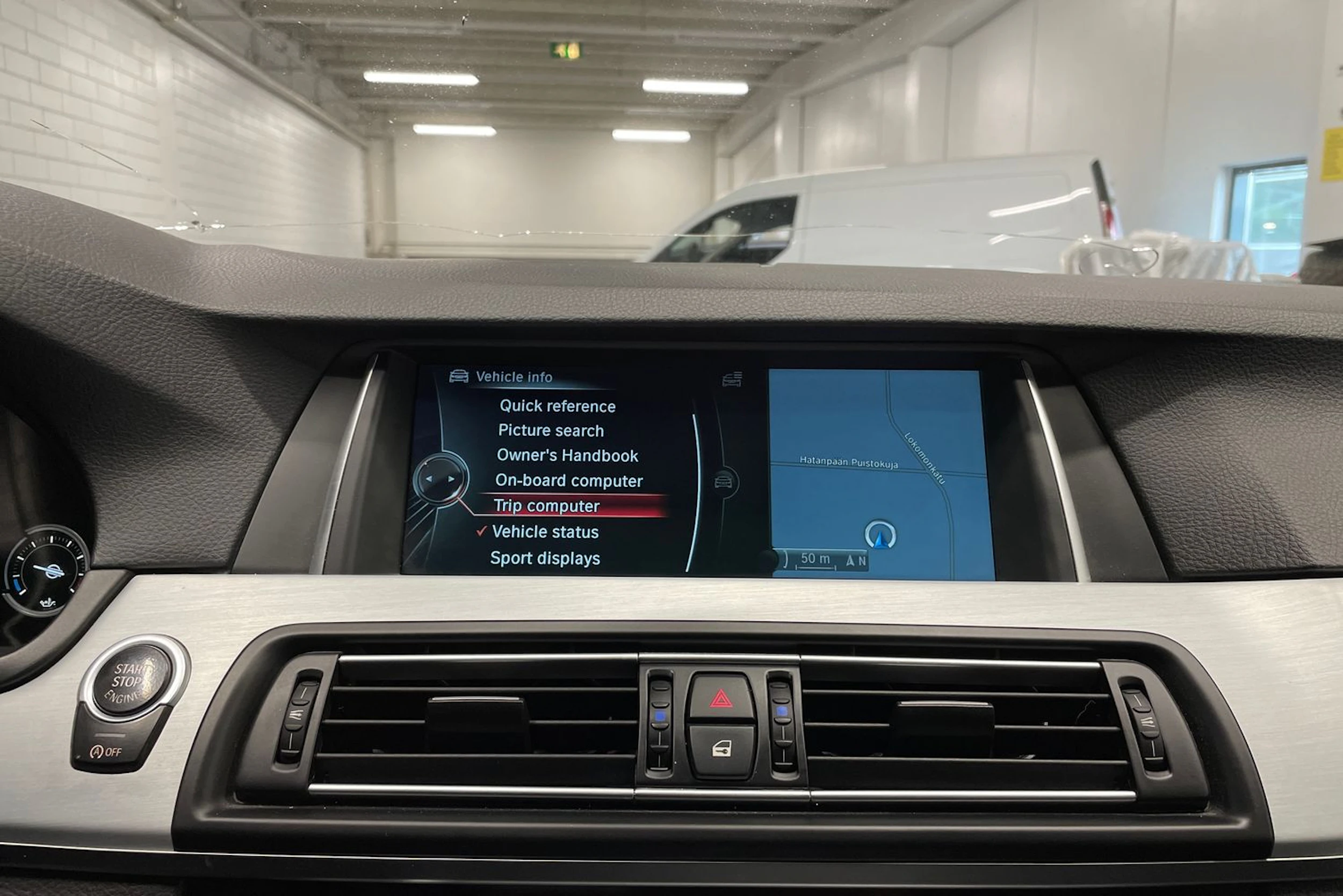 ruskea (beige) BMW 530 2014 kuva 21.