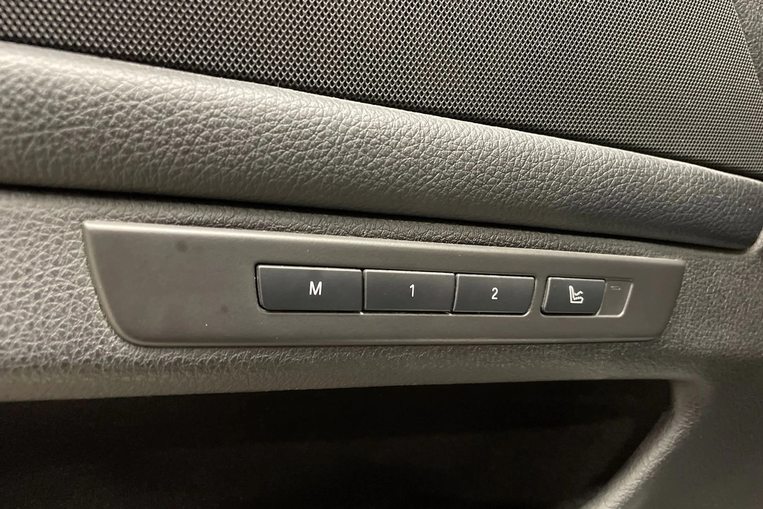 ruskea (beige) BMW 530 2014 kuva 27.