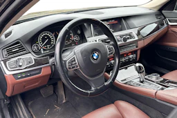 harmaa BMW 530 2014 kuva 3.