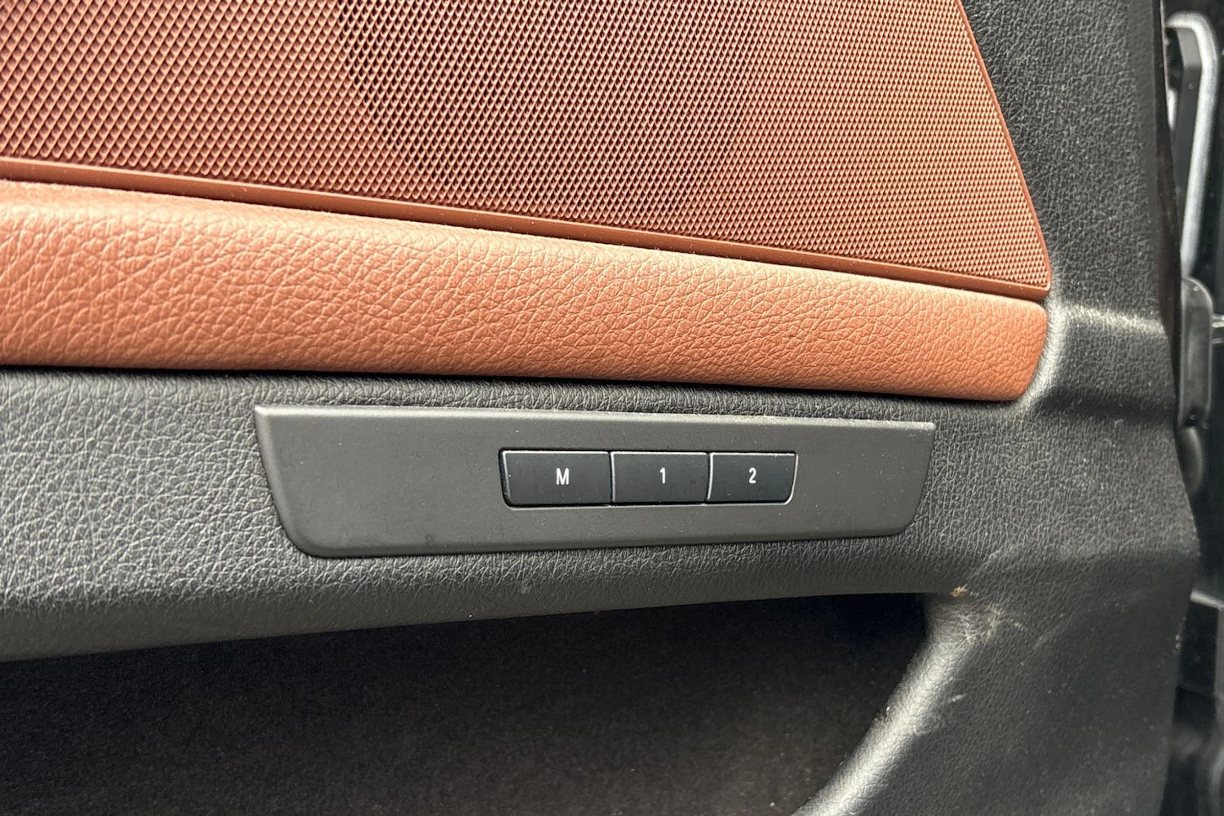 harmaa BMW 530 2014 kuva 5.