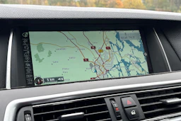 harmaa BMW 530 2014 kuva 8.