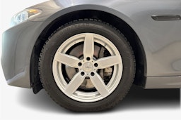 harmaa BMW 530 2016 kuva 11.