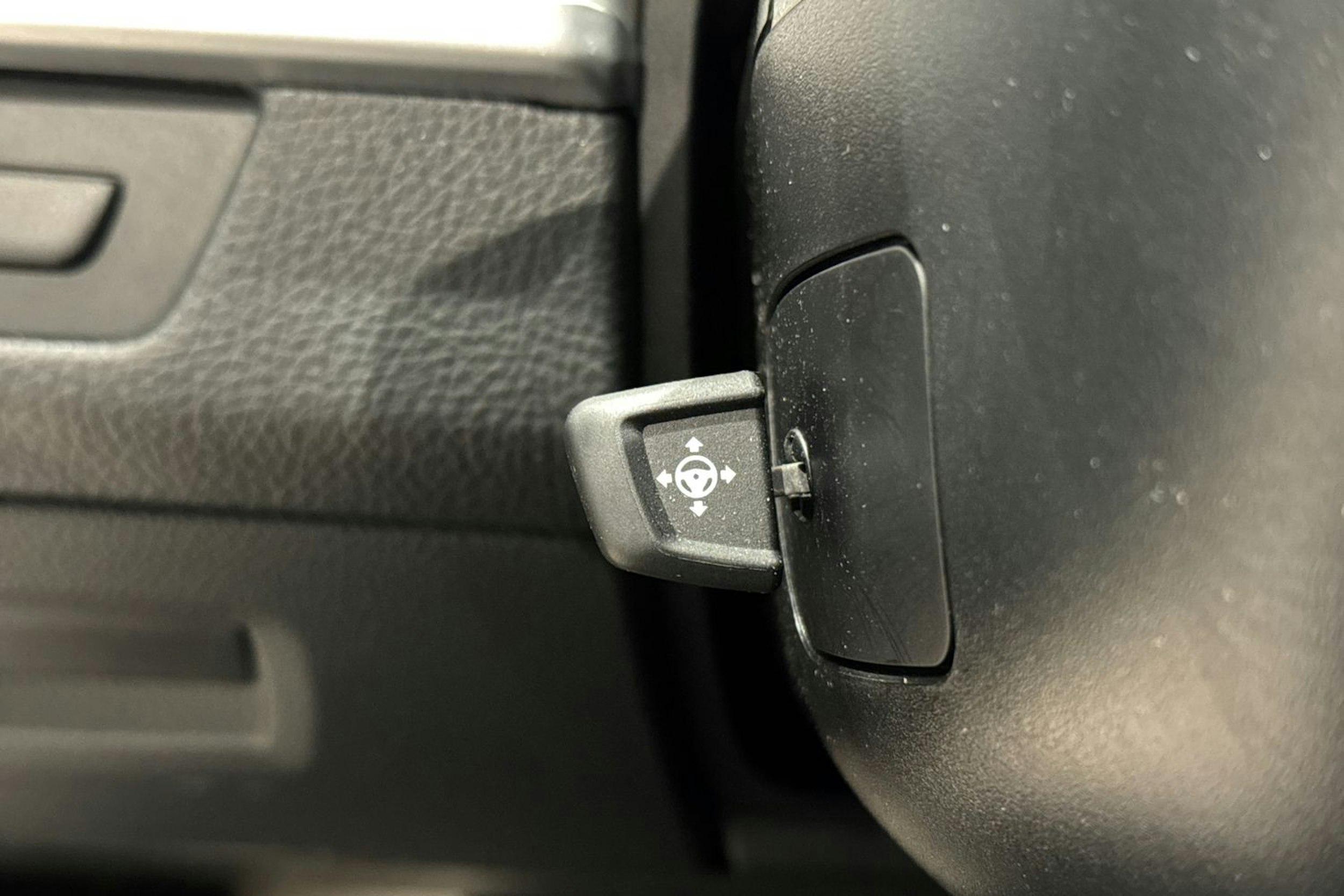 harmaa BMW 530 2016 kuva 24.