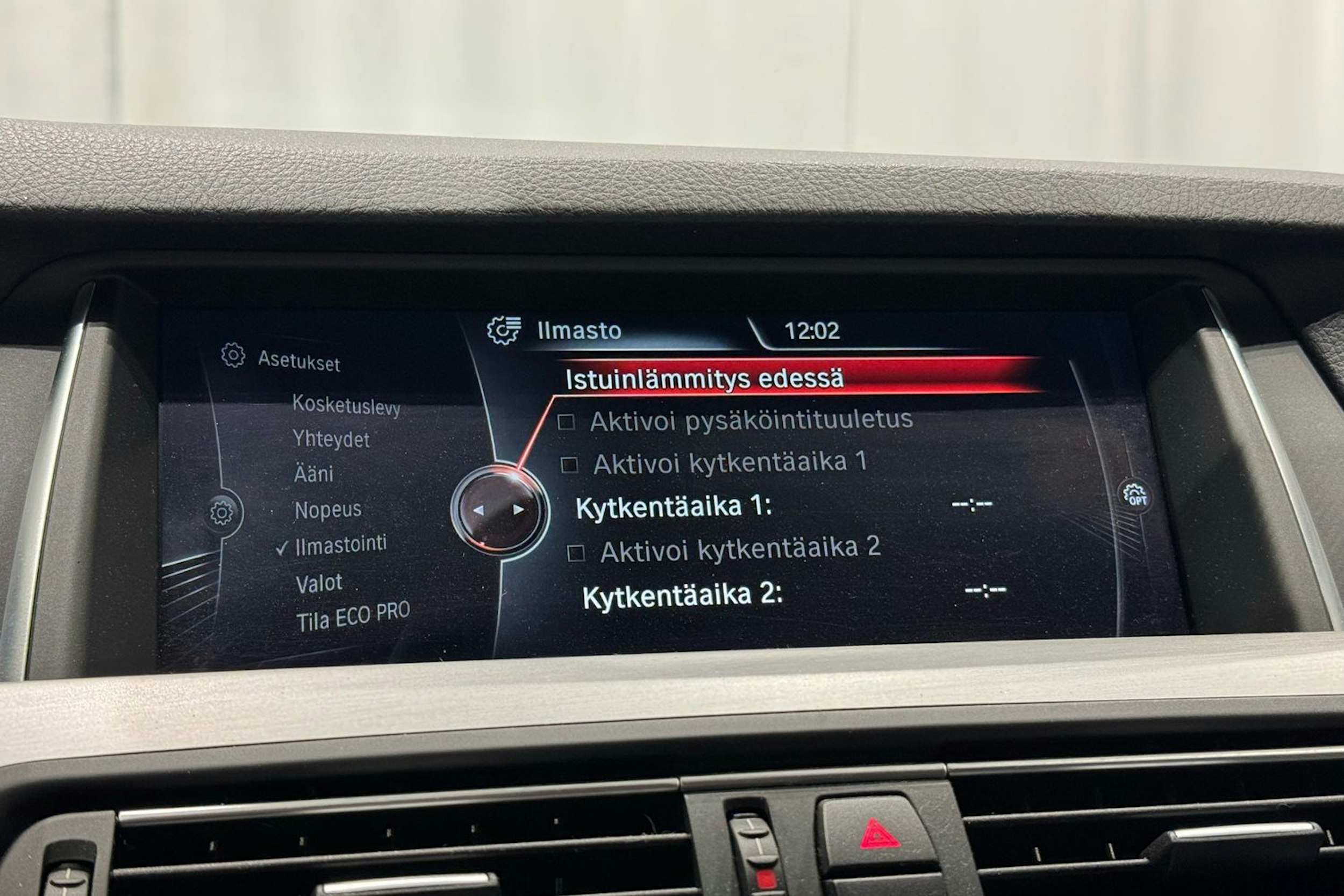 harmaa BMW 530 2016 kuva 31.