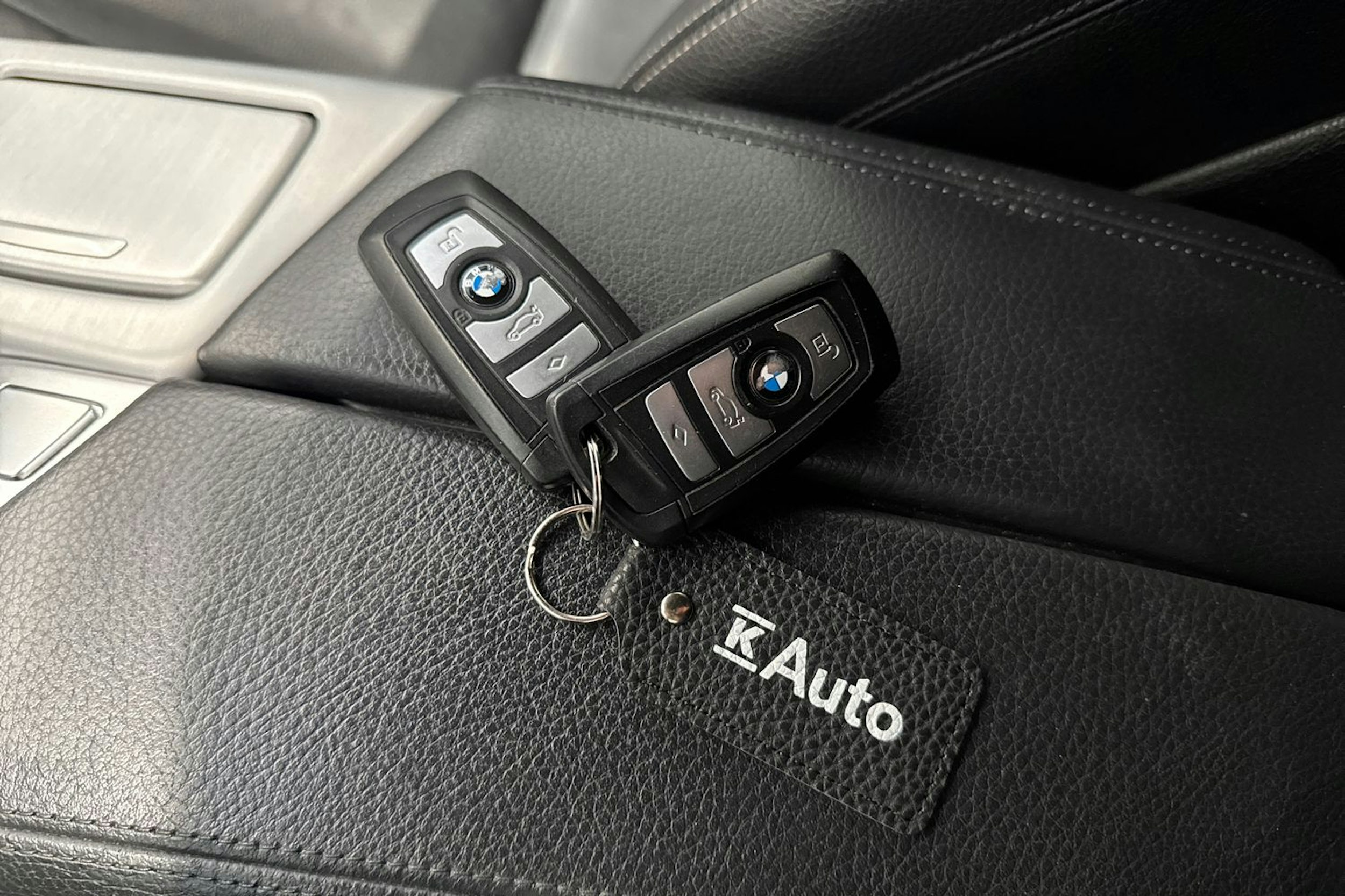 harmaa BMW 530 2016 kuva 35.