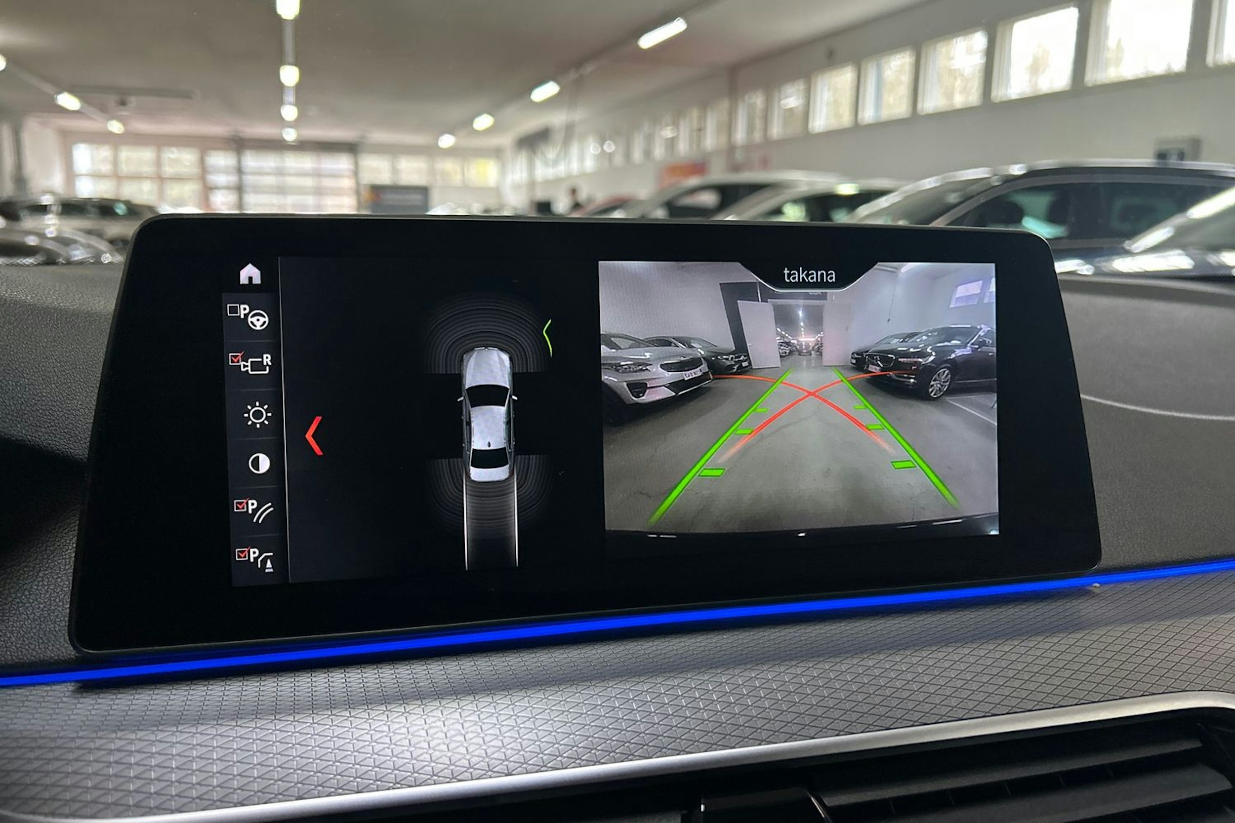musta BMW 530 2017 kuva 25.