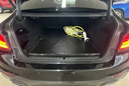 musta BMW 530 2017 kuva 28.