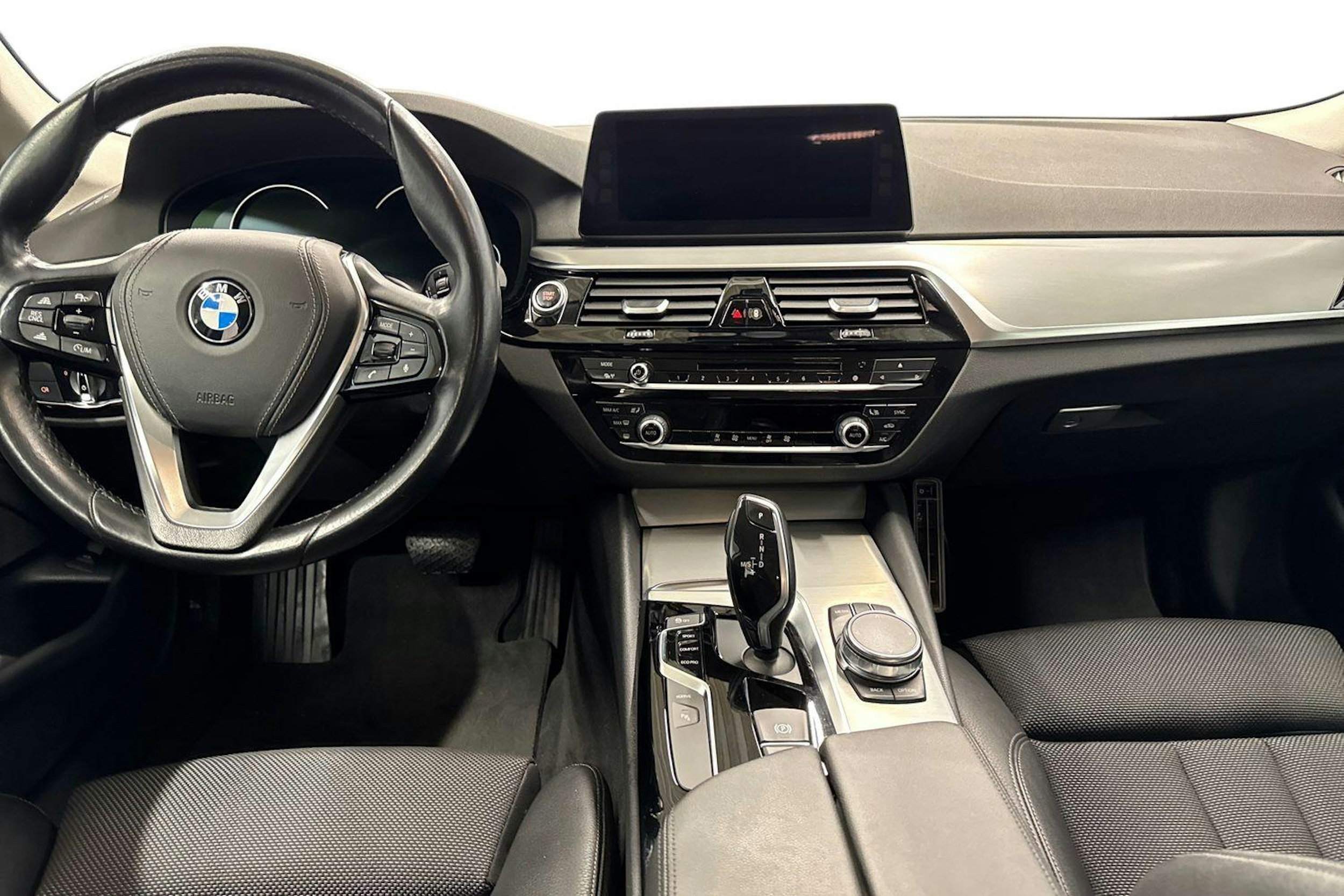 hopea BMW 530 2017 kuva 9.