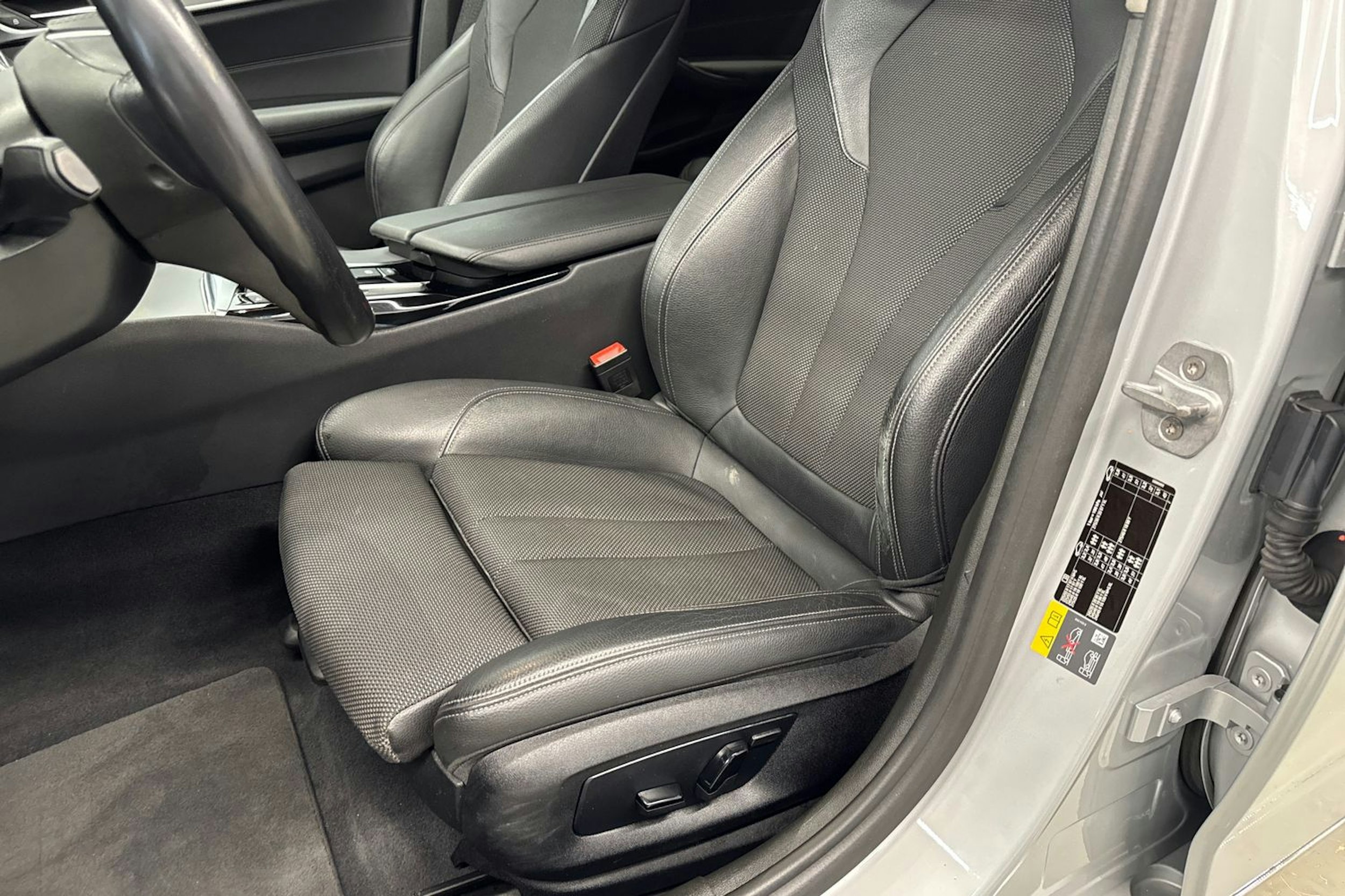hopea BMW 530 2017 kuva 19.
