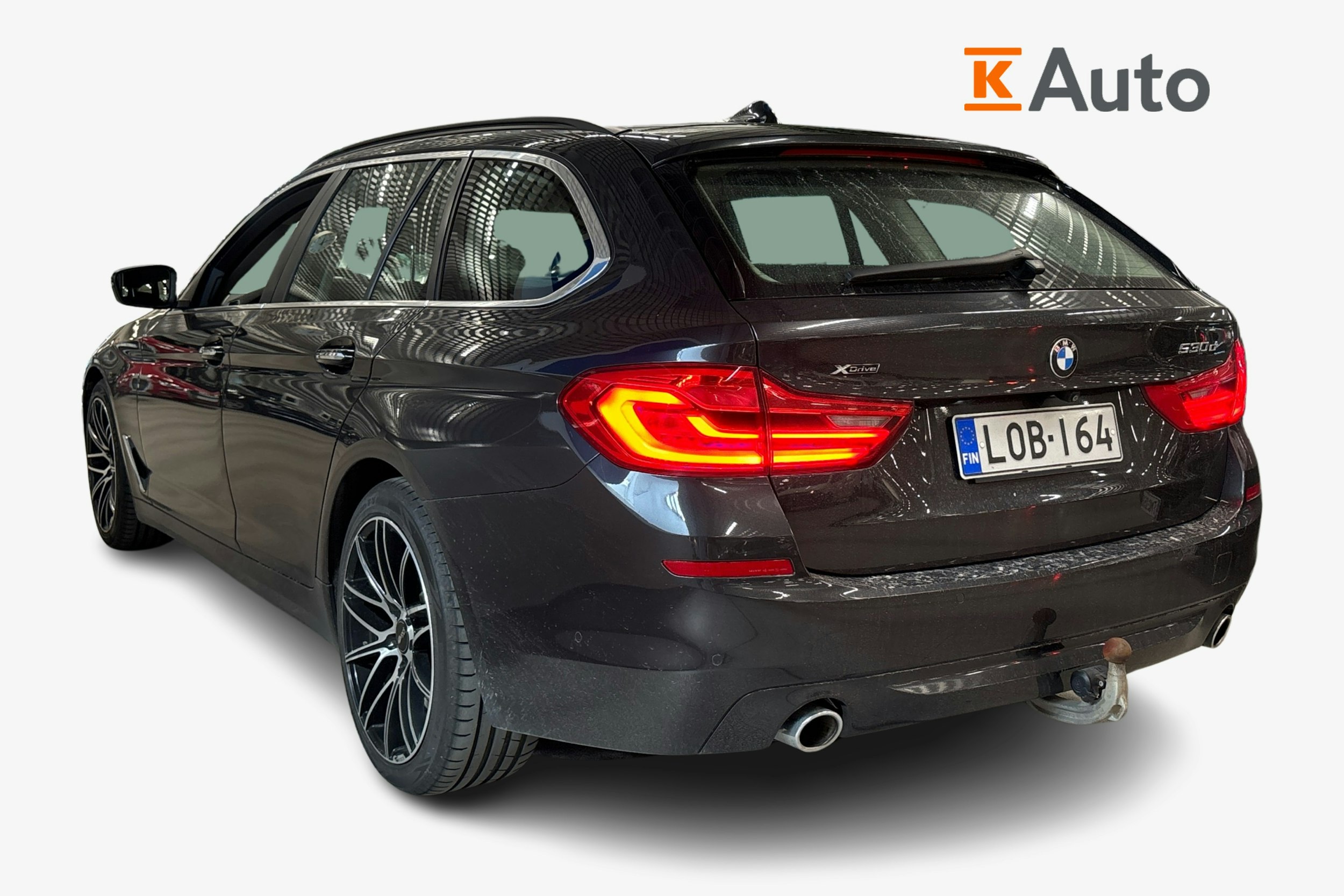 Harmaa BMW 530 2017 kuva 2.