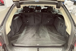Harmaa BMW 530 2018 kuva 15.