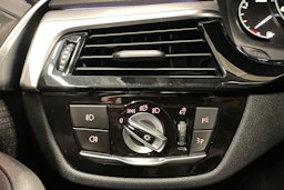 Harmaa BMW 530 2018 kuva 23.