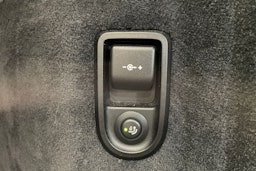 Harmaa BMW 530 2018 kuva 34.