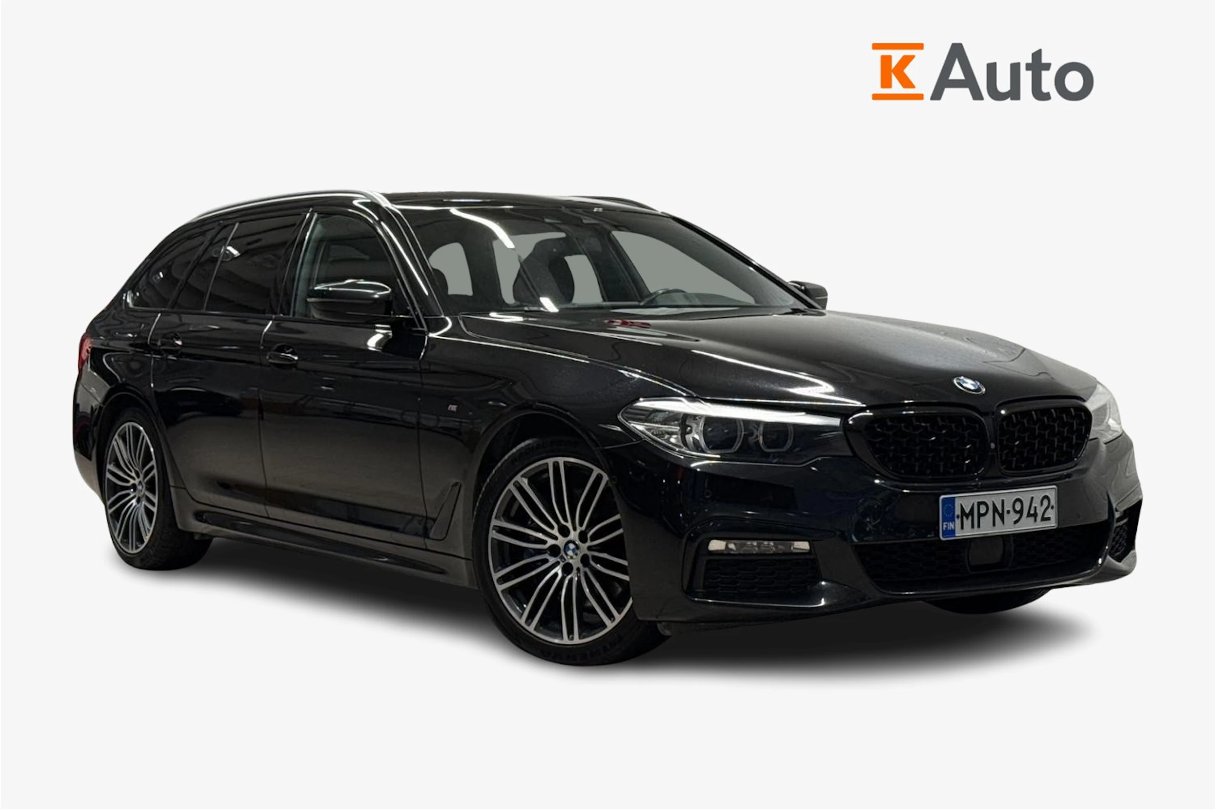 Musta BMW 530 2017 kuva 1.