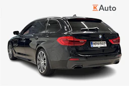 Musta BMW 530 2017 kuva 2.