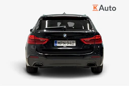 Musta BMW 530 2017 kuva 3.