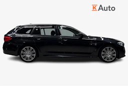 Musta BMW 530 2017 kuva 5.
