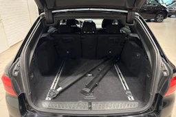 Musta BMW 530 2017 kuva 14.