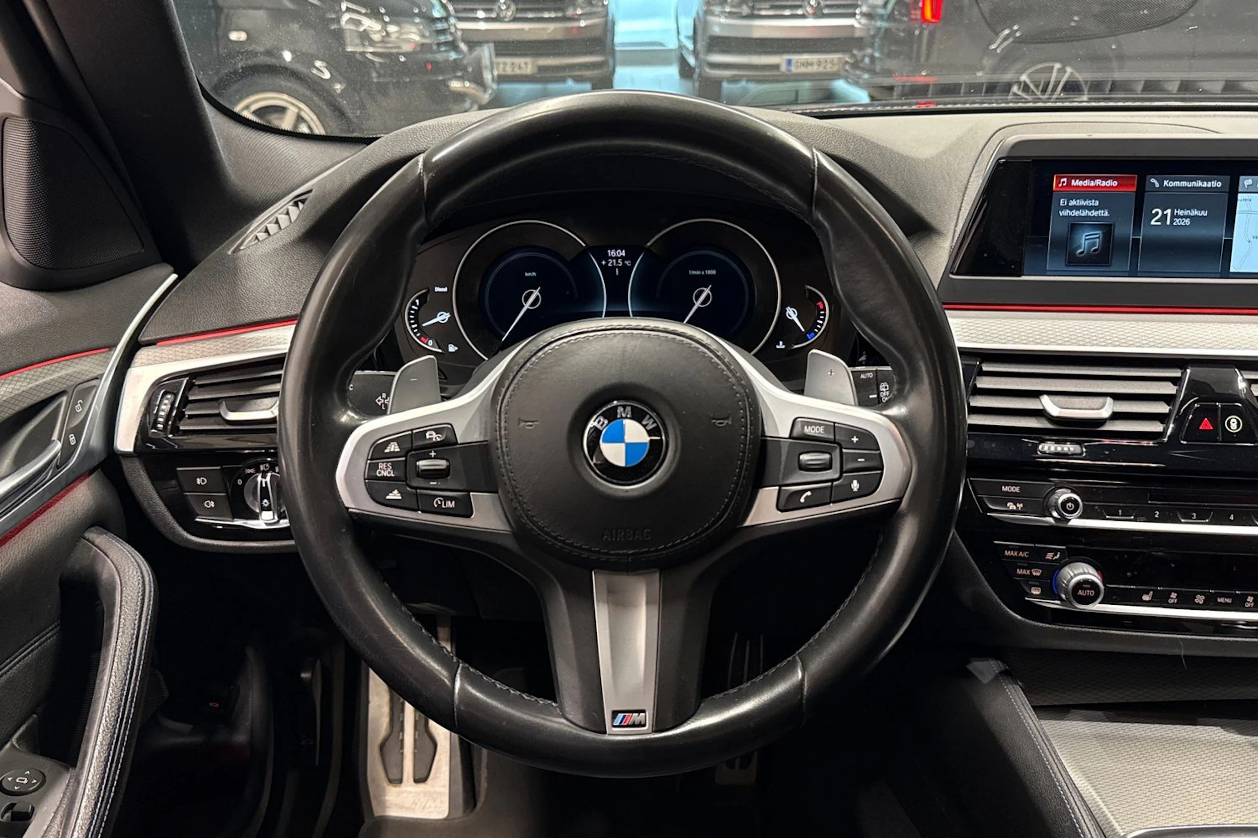 Musta BMW 530 2017 kuva 17.