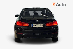 musta BMW 530 2017 kuva 4.