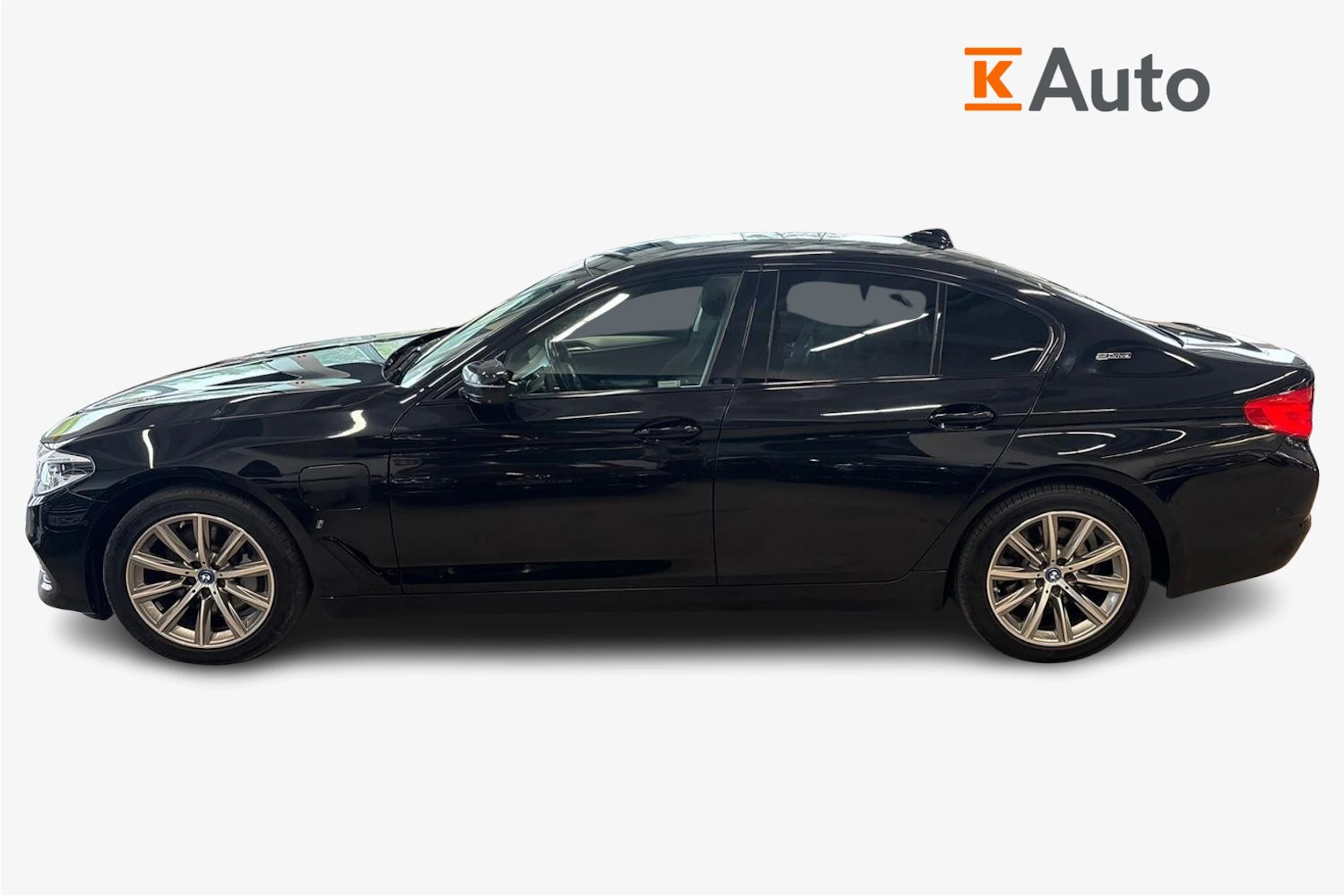 musta BMW 530 2017 kuva 7.