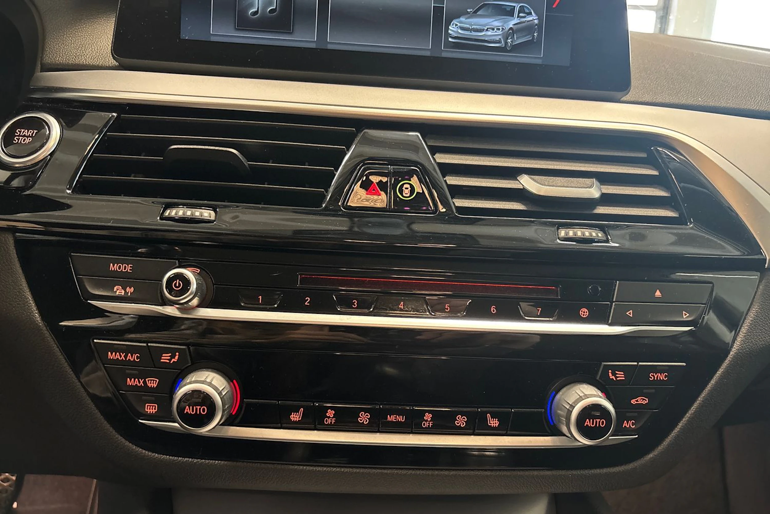 musta BMW 530 2017 kuva 32.