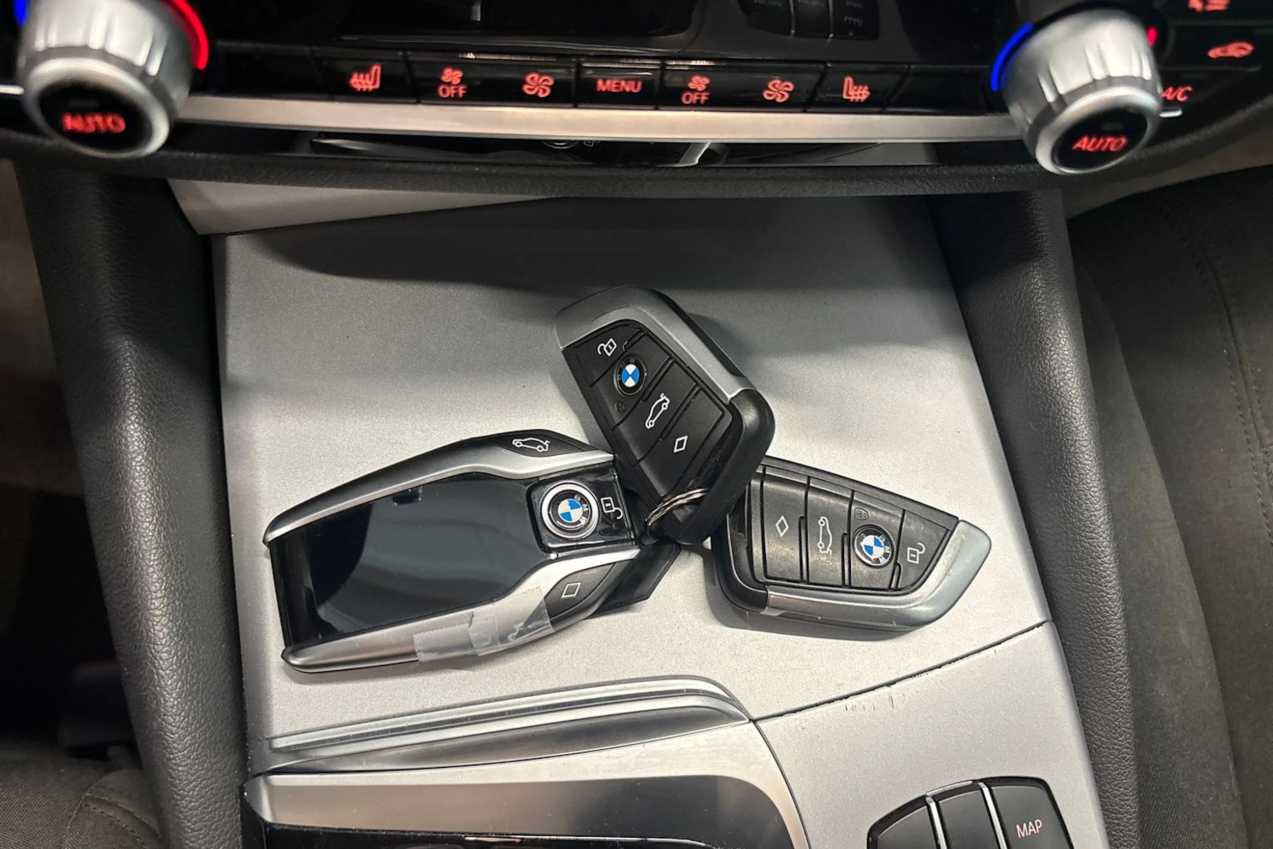 musta BMW 530 2017 kuva 34.