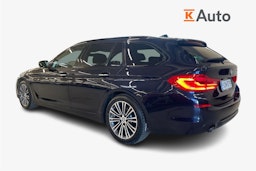 Sininen BMW 530 2017 kuva 2.