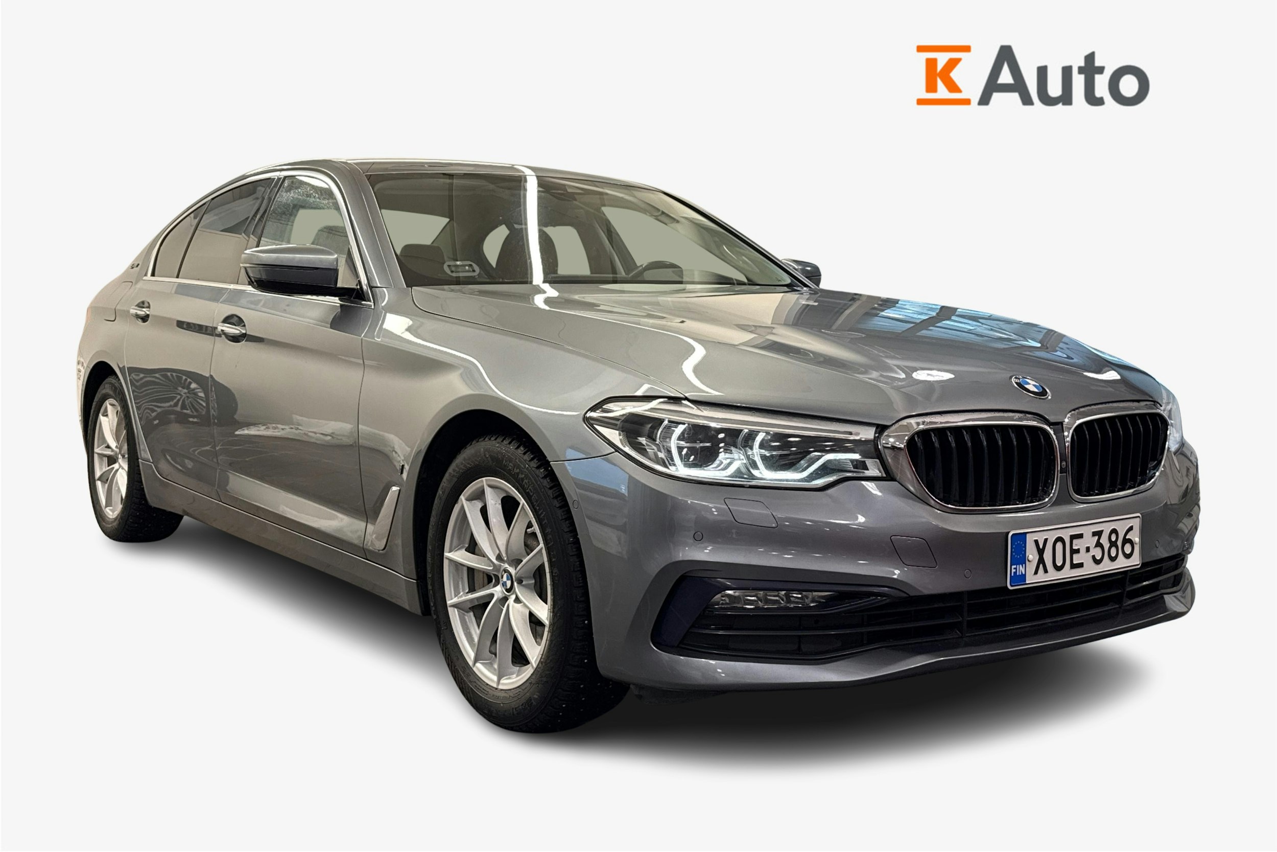 Harmaa BMW 530 2017 kuva 1.