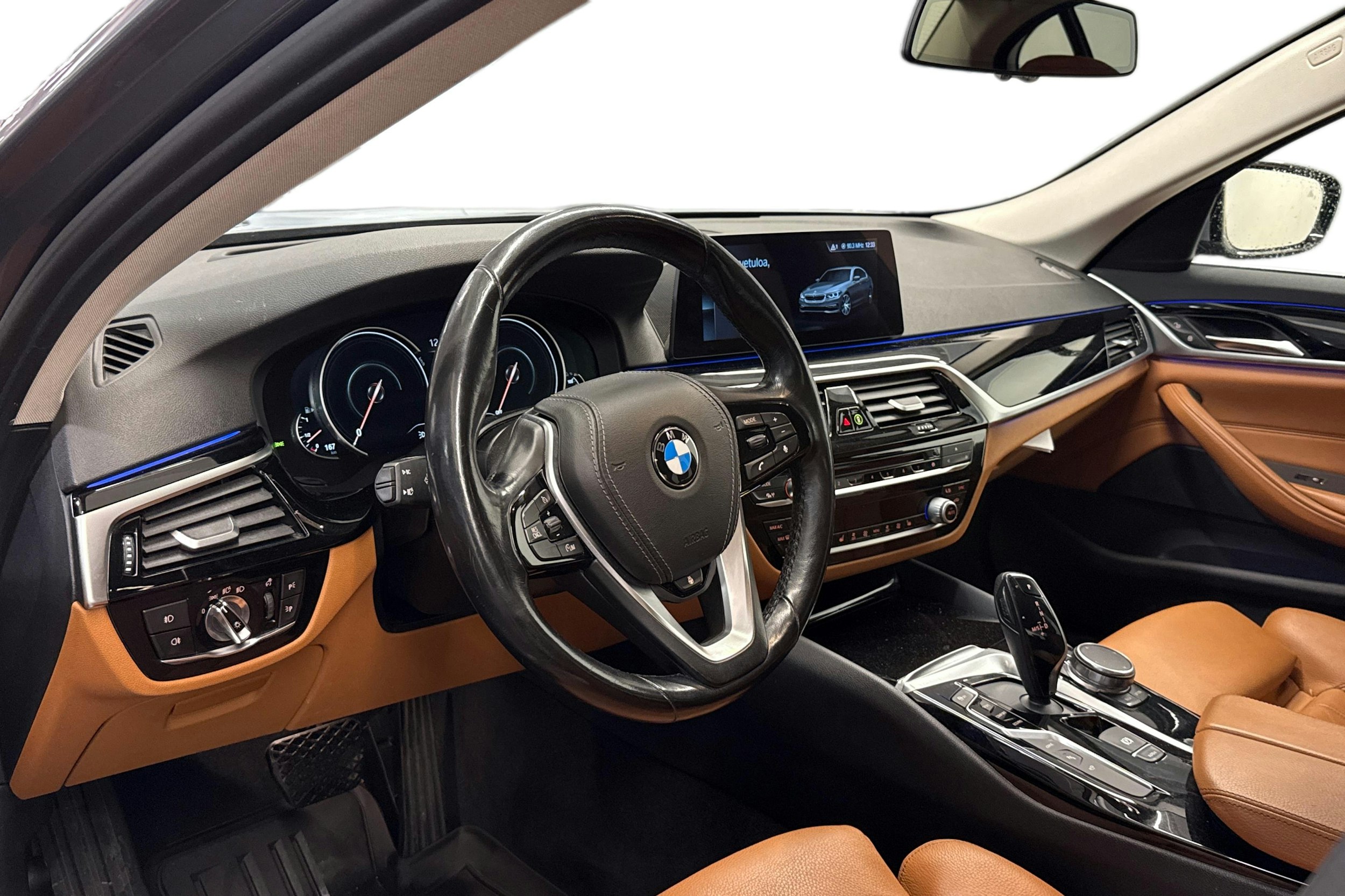 Harmaa BMW 530 2017 kuva 7.