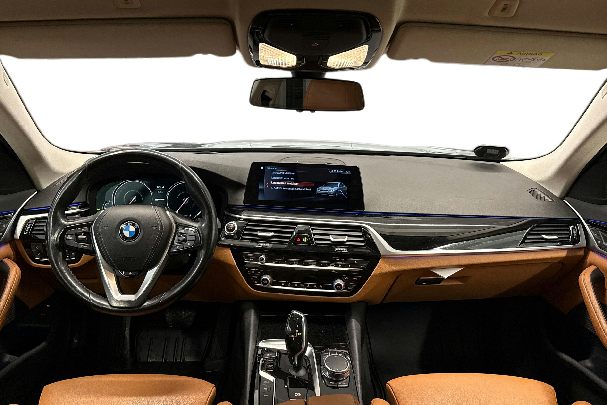 Harmaa BMW 530 2017 kuva 9.