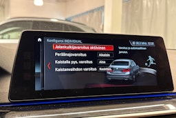 Harmaa BMW 530 2017 kuva 18.