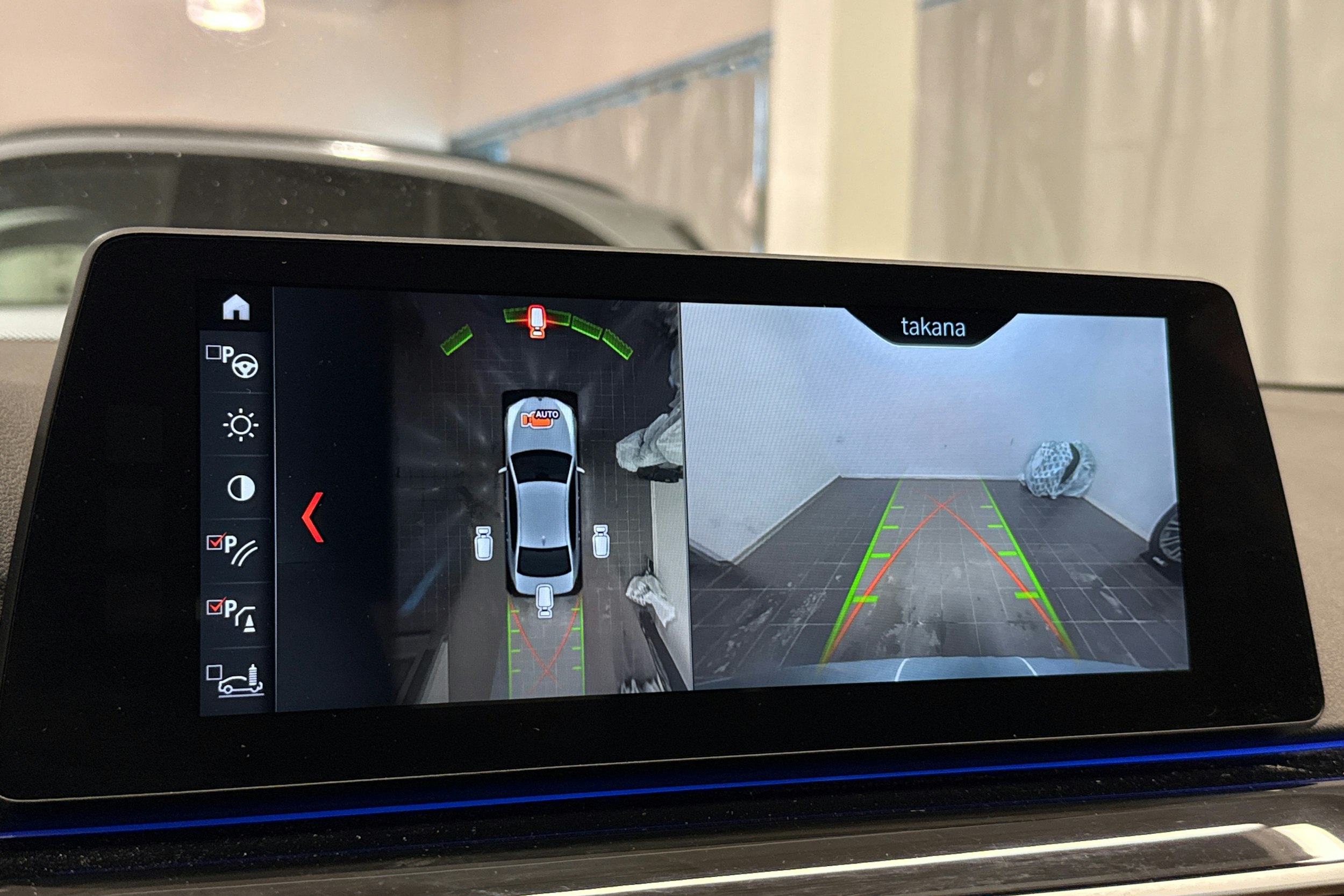 Harmaa BMW 530 2017 kuva 19.