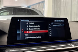 Harmaa BMW 530 2017 kuva 20.