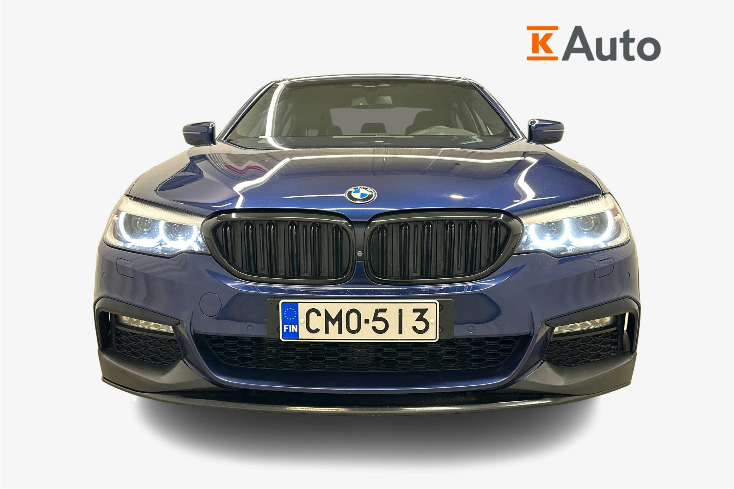 sininen BMW 530 2018 kuva 5.