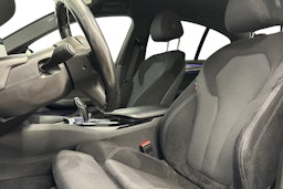 sininen BMW 530 2018 kuva 10.