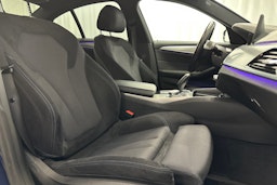 sininen BMW 530 2018 kuva 15.