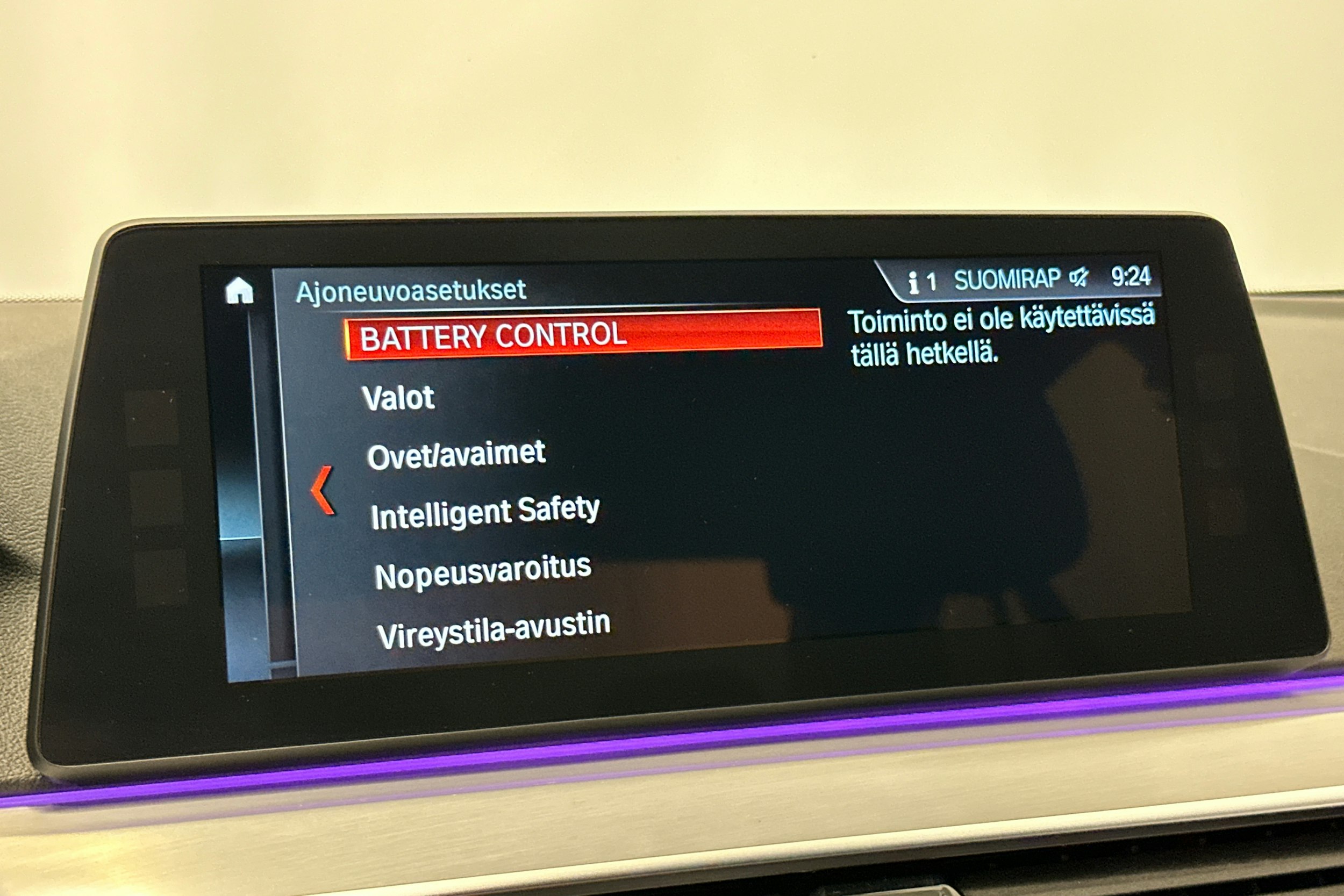 sininen BMW 530 2018 kuva 23.