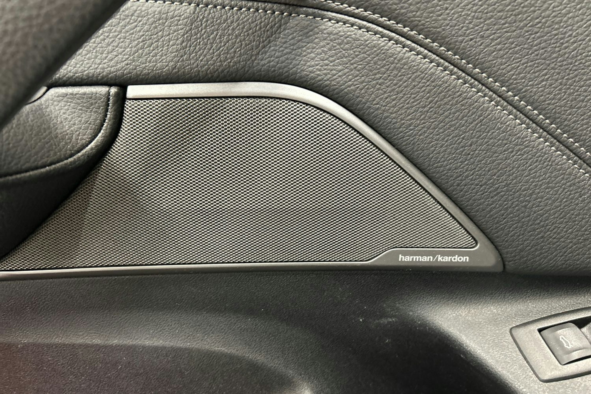 musta BMW 530 2018 kuva 18.