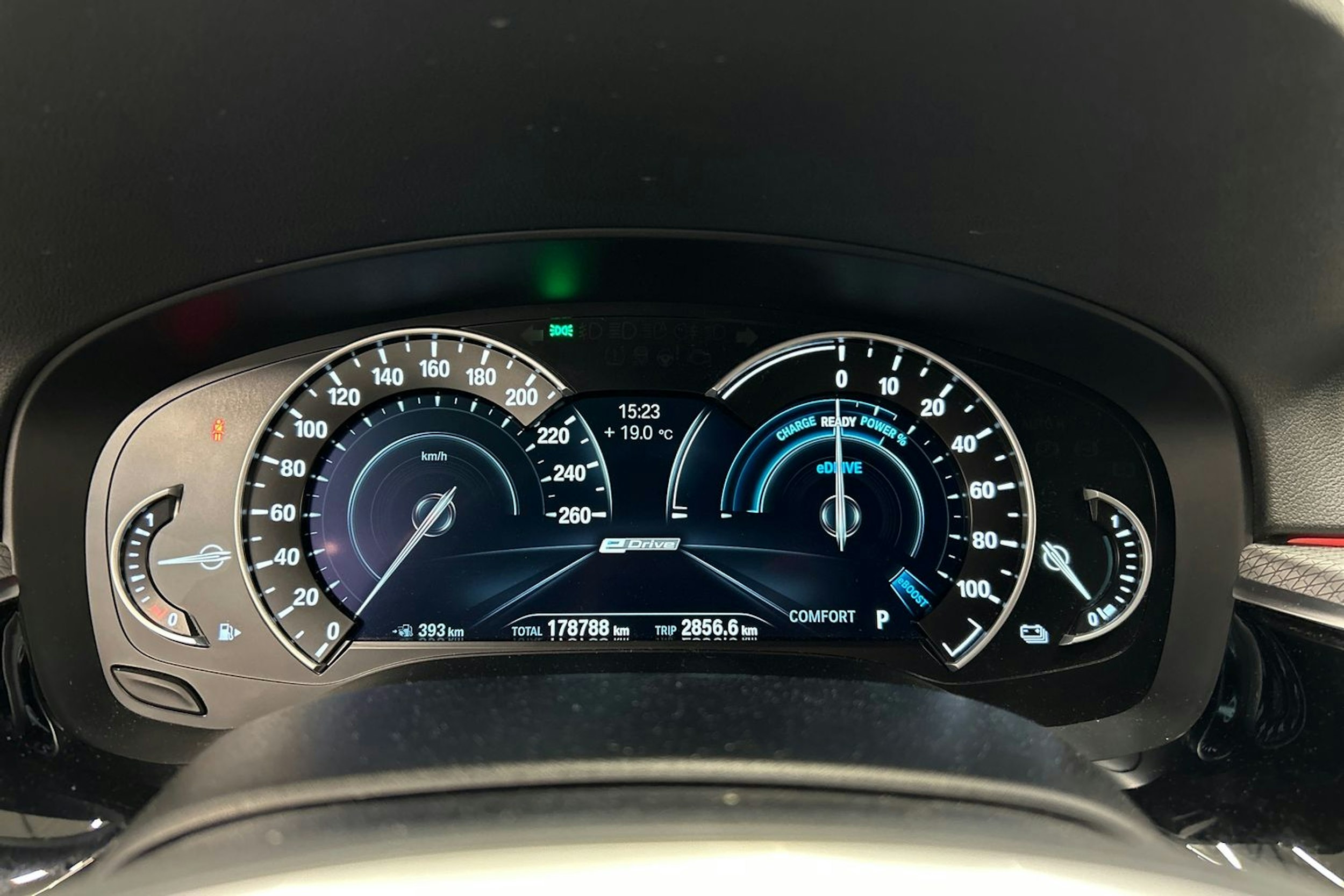 musta BMW 530 2018 kuva 20.