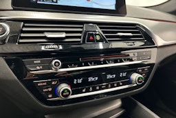 musta BMW 530 2018 kuva 25.