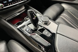 musta BMW 530 2018 kuva 26.