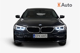 Harmaa BMW 530 2018 kuva 5.